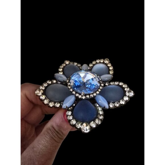 Fabulous Dimensional Glass and Rhinestone NOS VRBA Flower Brooch (A8739) - Picture 2 of 7